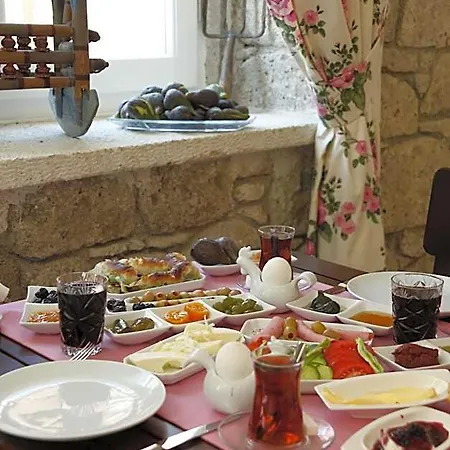 Ciftekuyu מלון אלאקאטי